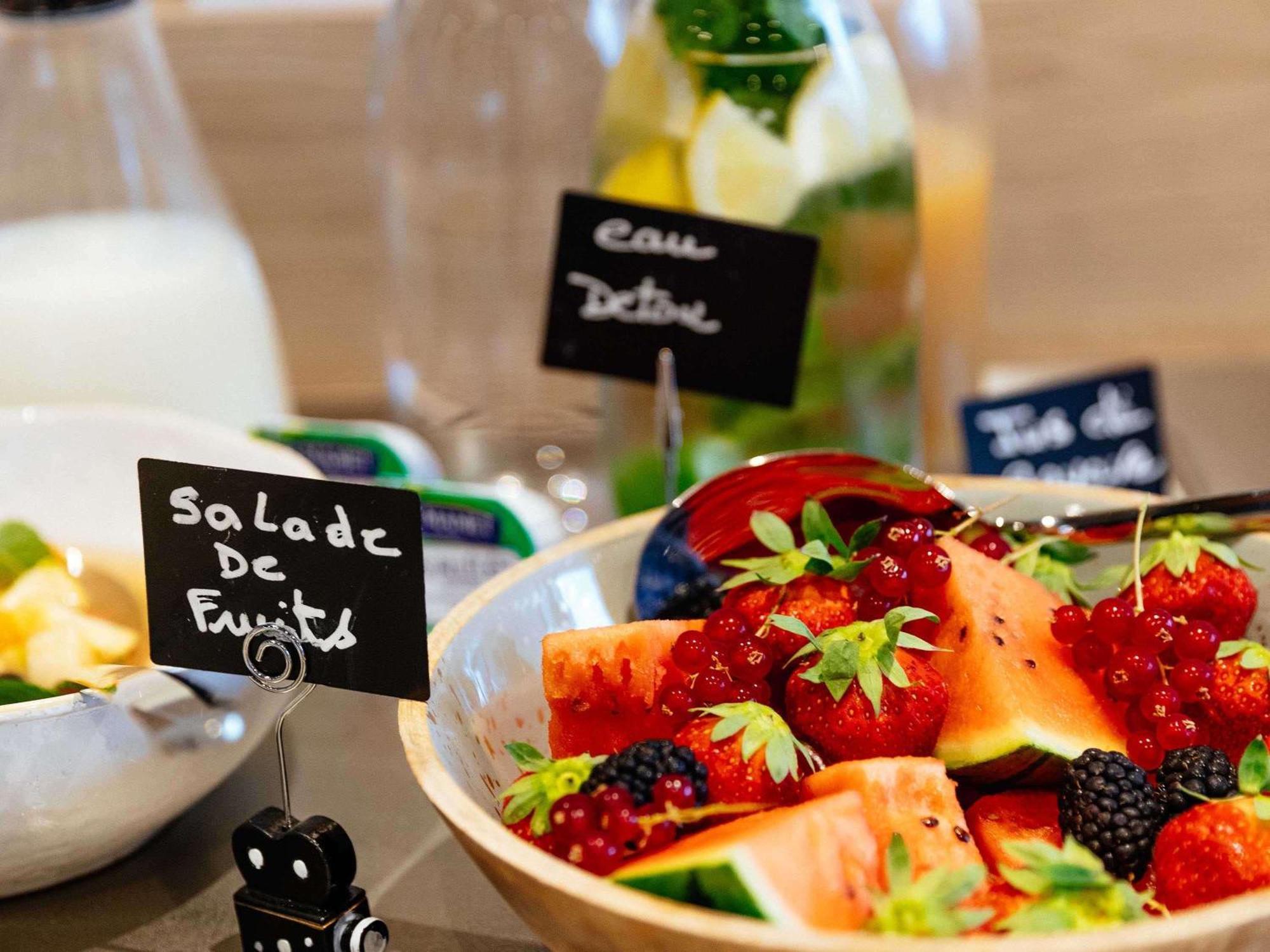 Hotel Ibis Styles Arras Centre Esterno foto